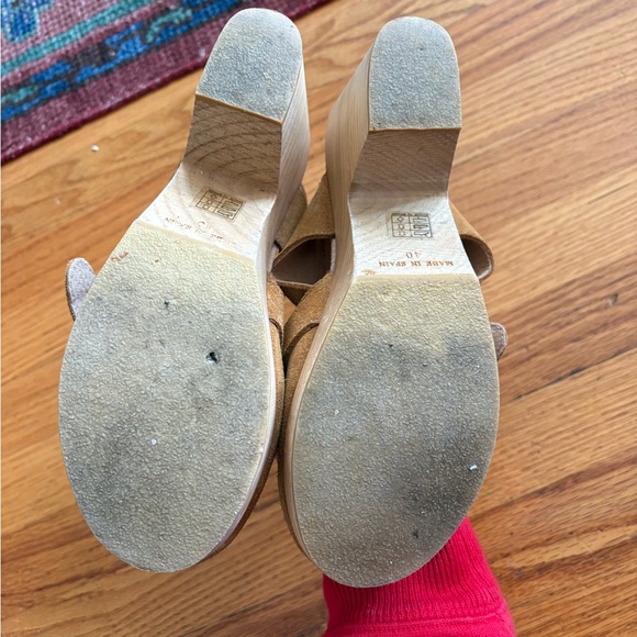 Free People Women’s Park Circle Tan Suede Platform Clog Heels - size 40 - Picture 9 of 10